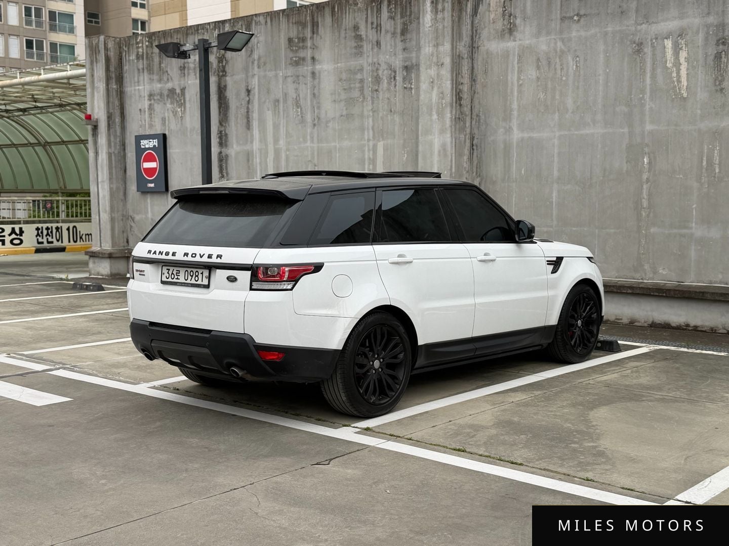 Land Rover Range Rover Sport 2016 — миниатюра 2