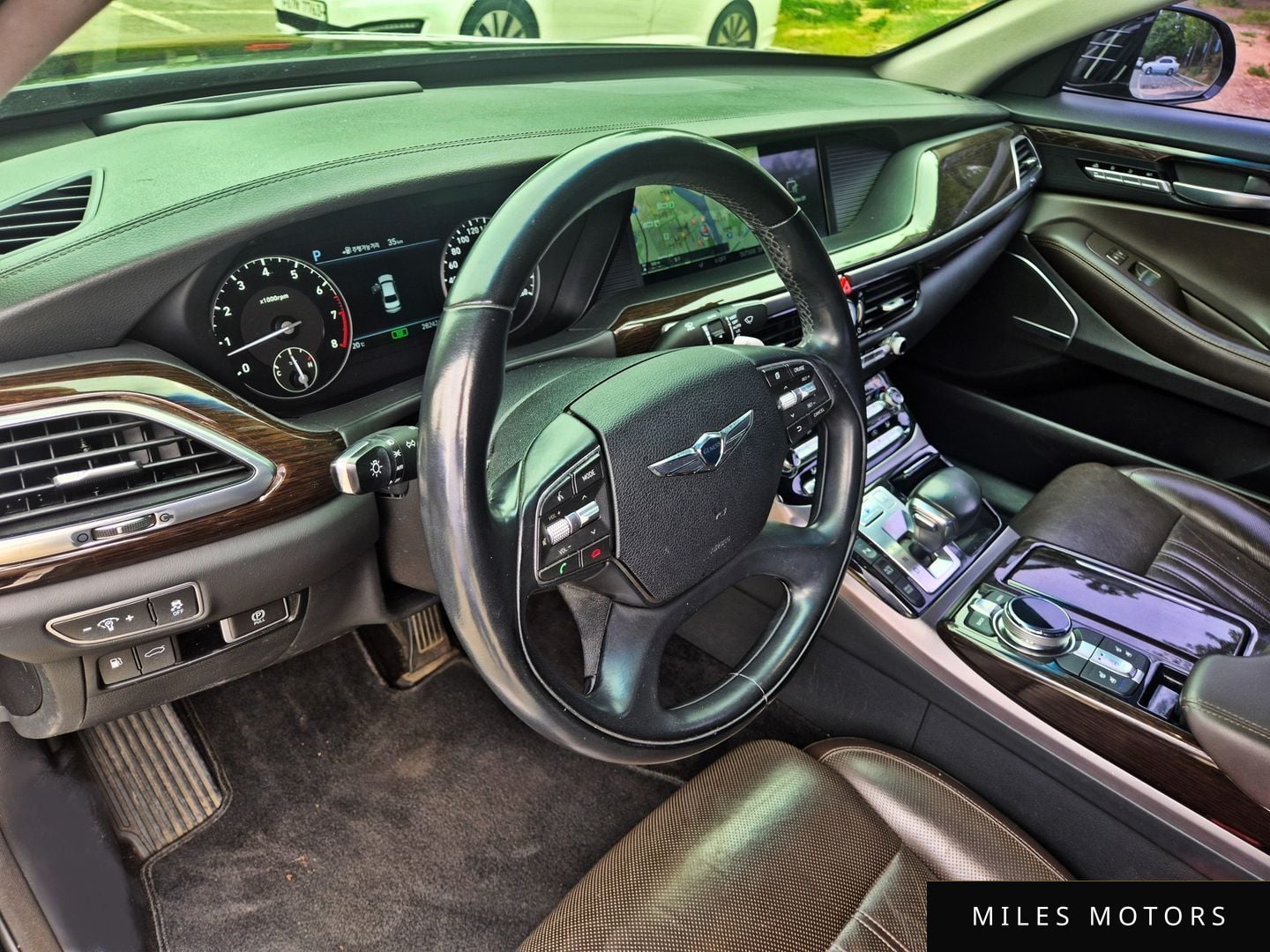 Genesis EQ900 2016 — миниатюра 9