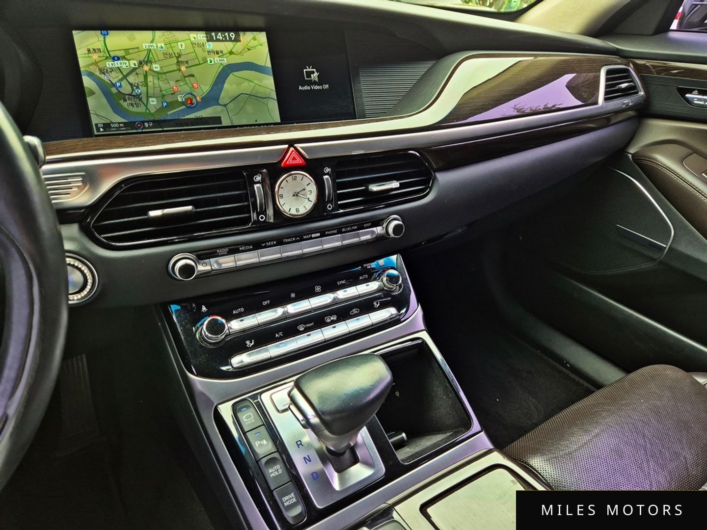 Genesis EQ900 2016 — миниатюра 11