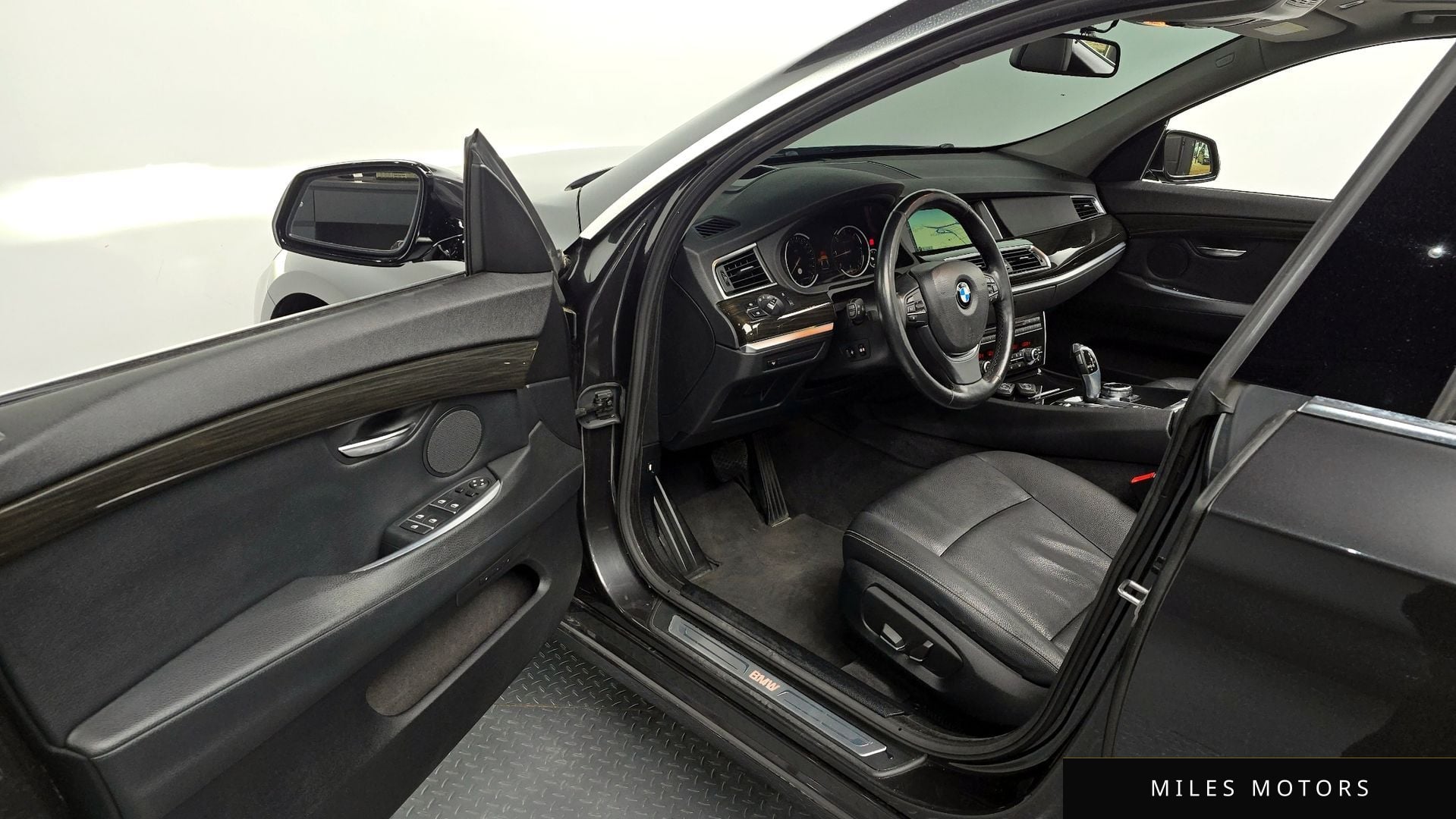 BMW 5 Series GT (F07) 2014 — миниатюра 12