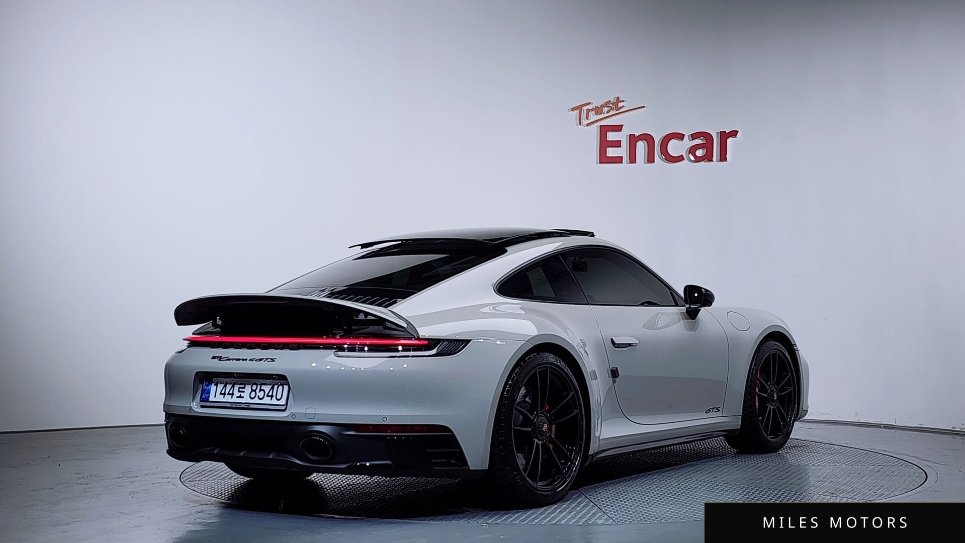 Porsche 911 (992) 2023 — миниатюра 2