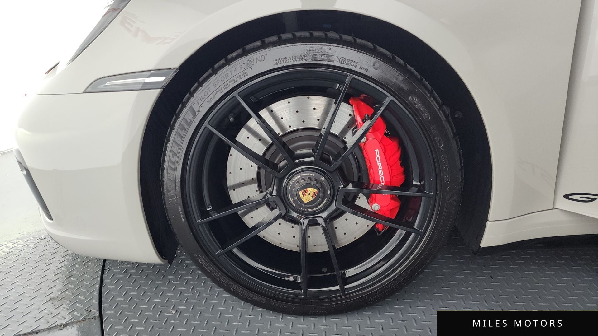 Porsche 911 (992) 2023 — миниатюра 5