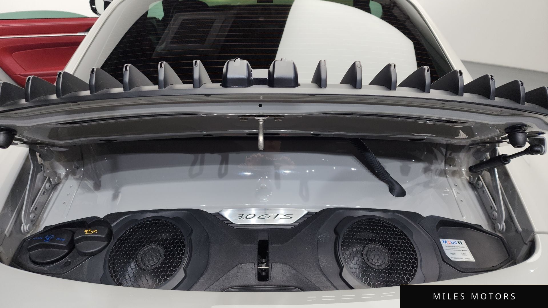 Porsche 911 (992) 2023 — миниатюра 6