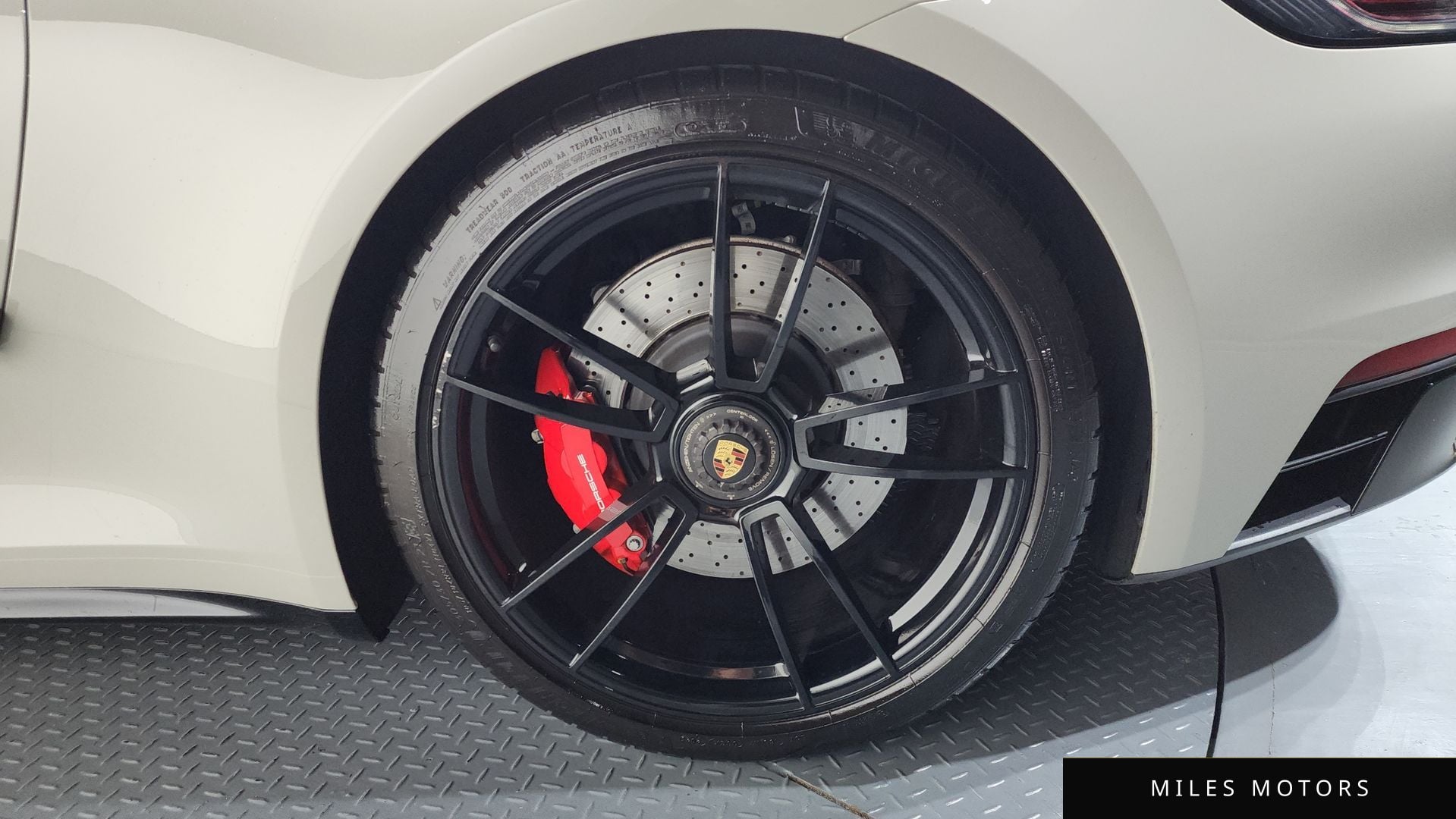 Porsche 911 (992) 2023 — миниатюра 7