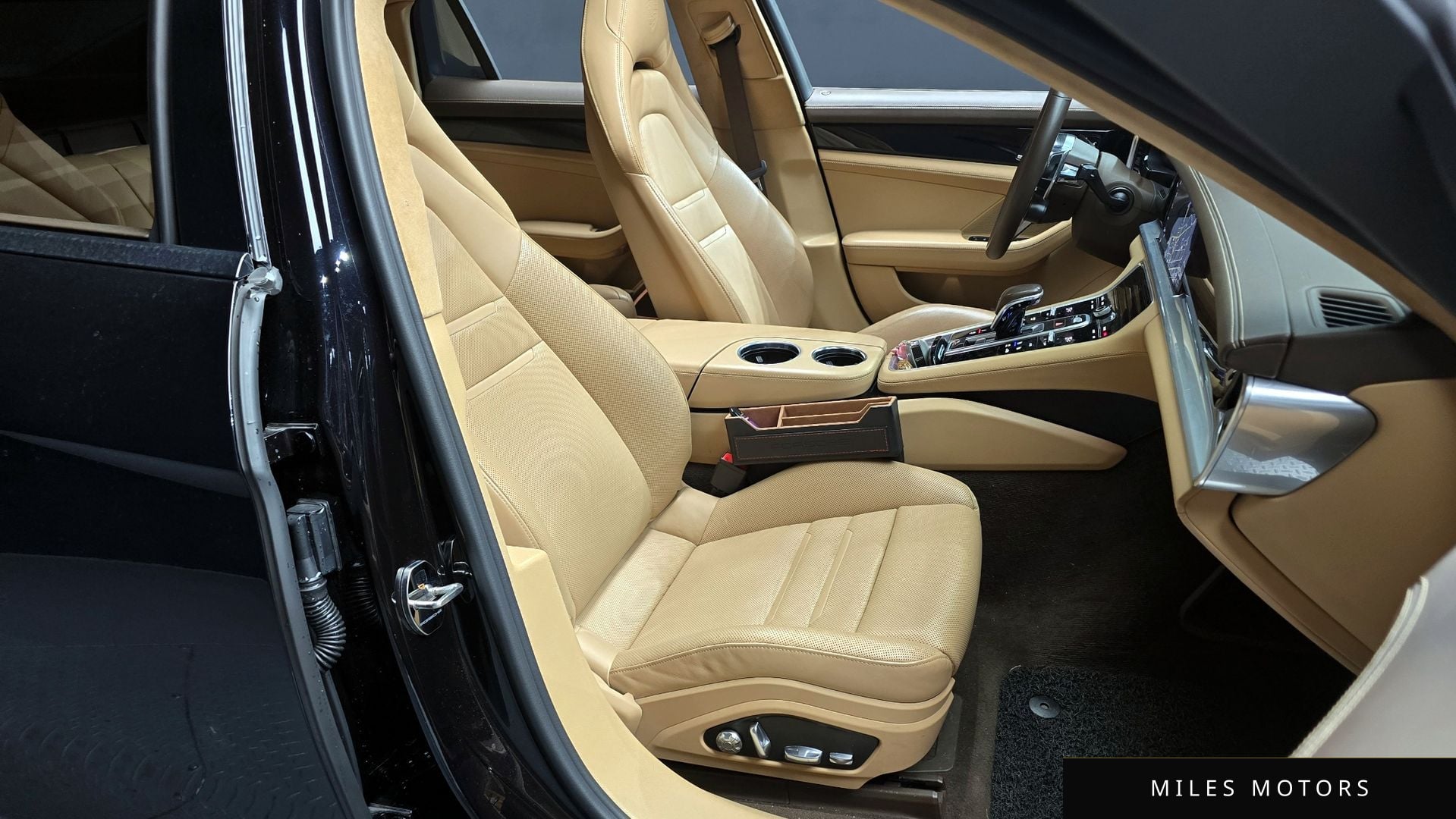Porsche Panamera 2018 — миниатюра 12