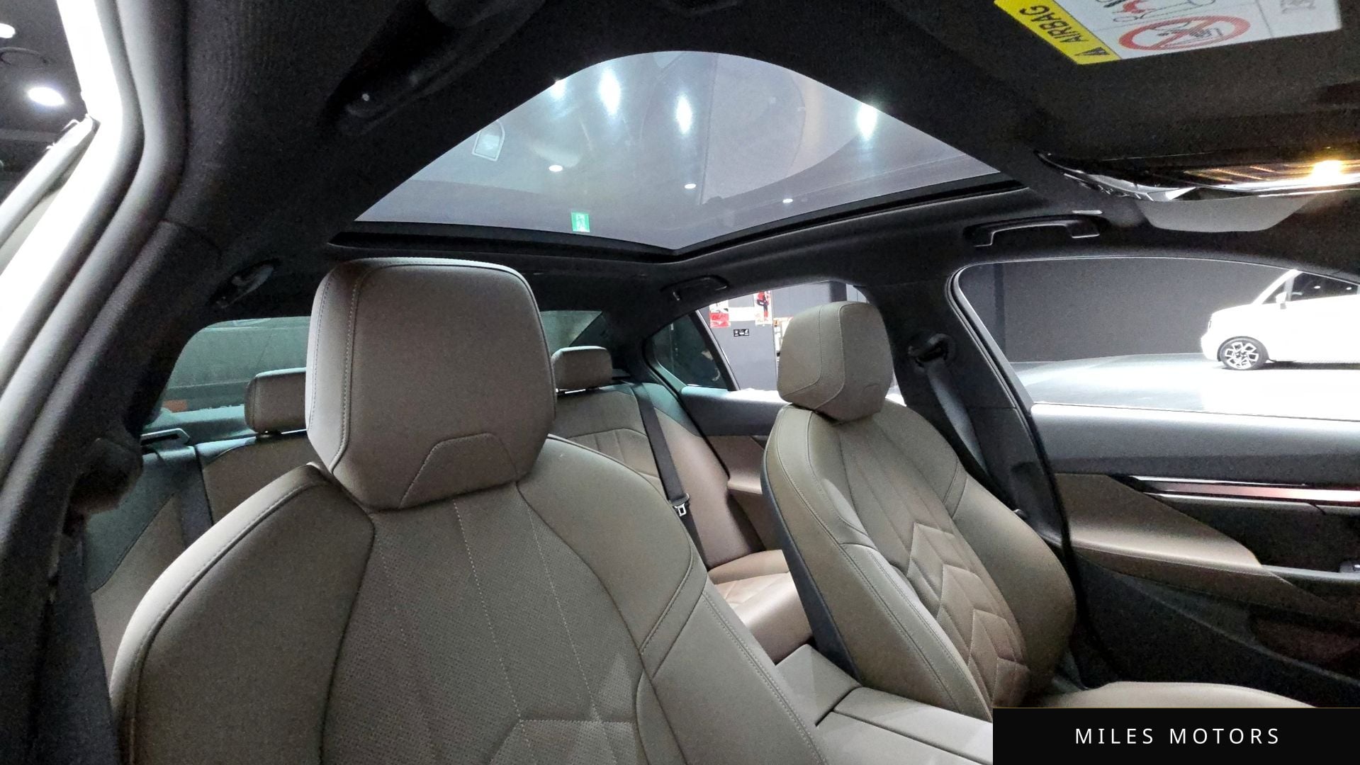 BMW 5 Series (G60) 2025 — миниатюра 25