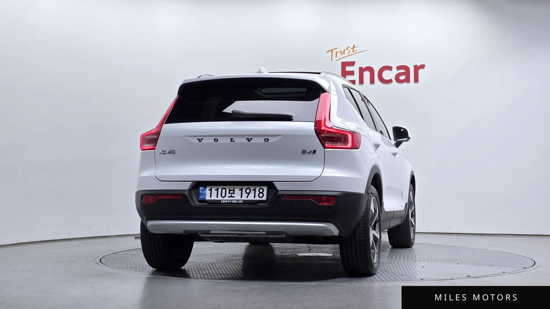 Volvo XC40 2023 — миниатюра 4