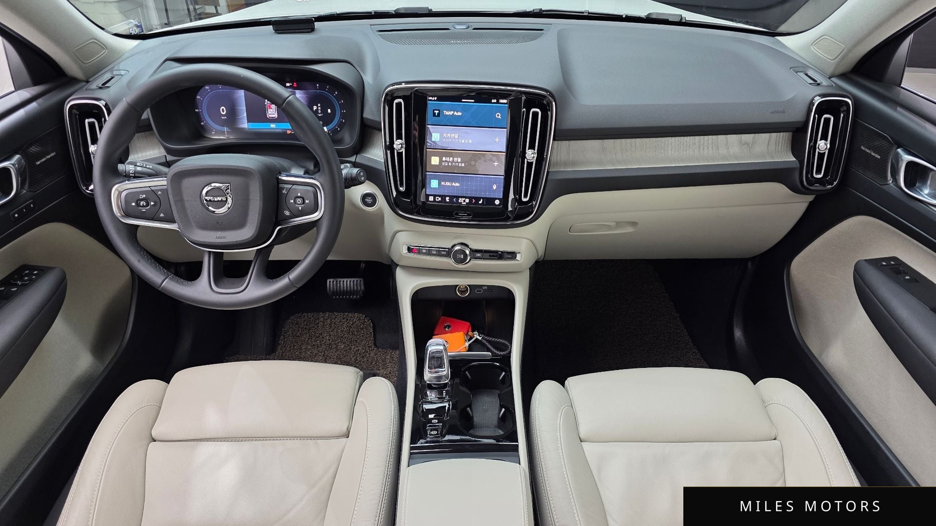 Volvo XC40 2023 — миниатюра 10