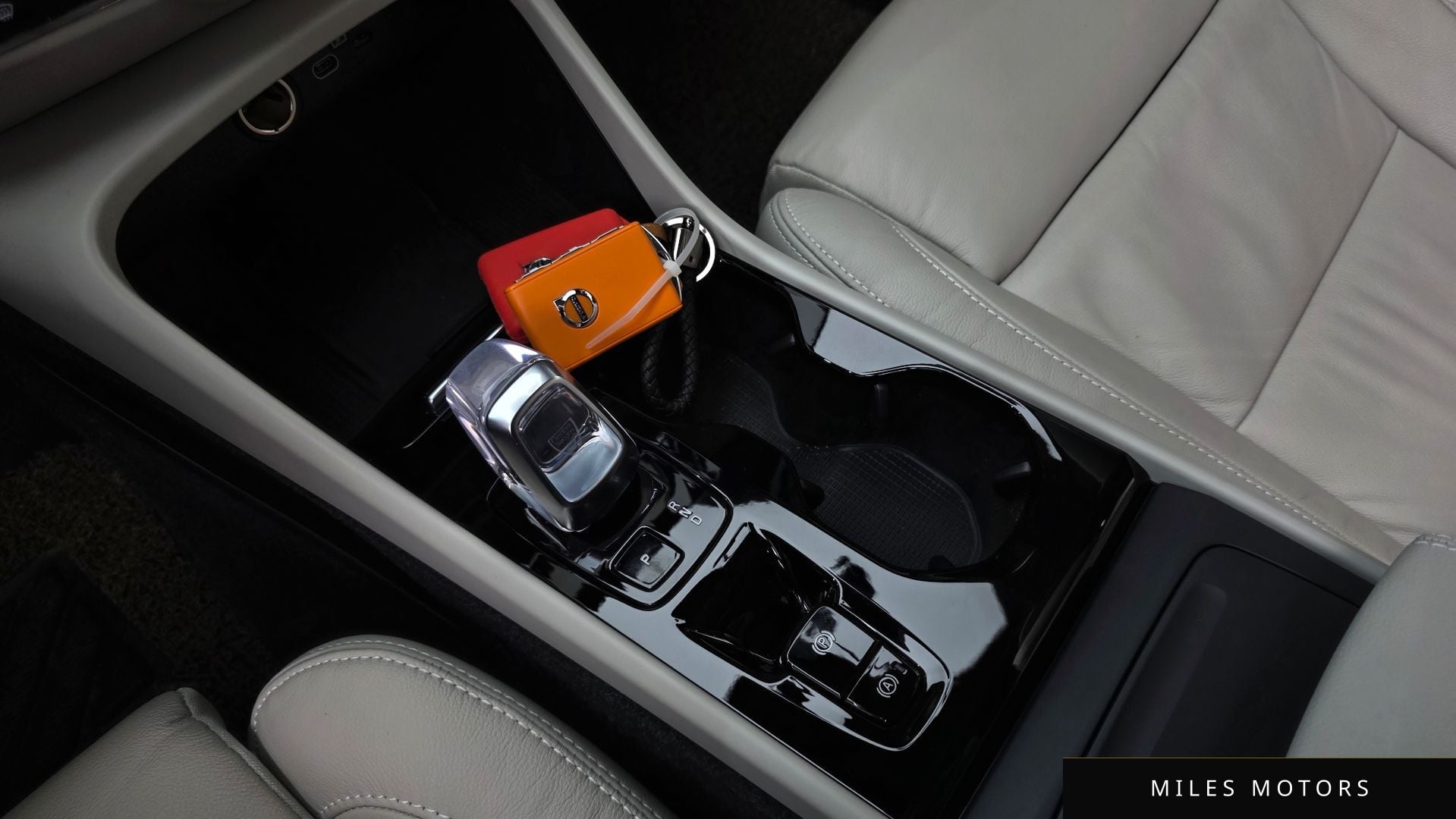 Volvo XC40 2023 — миниатюра 12