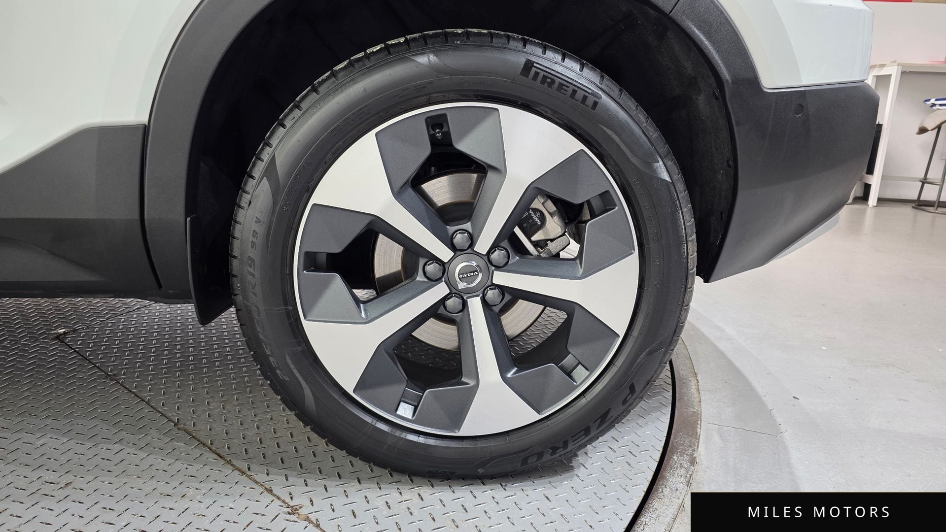 Volvo XC40 2023 — миниатюра 7