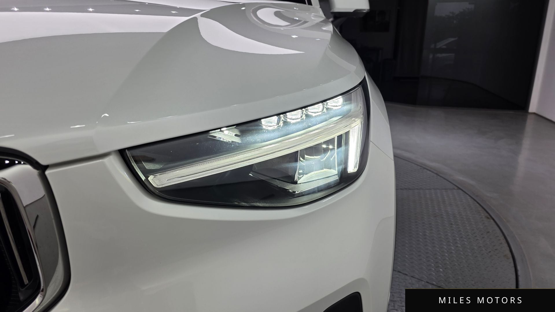 Volvo XC40 2023 — миниатюра 8
