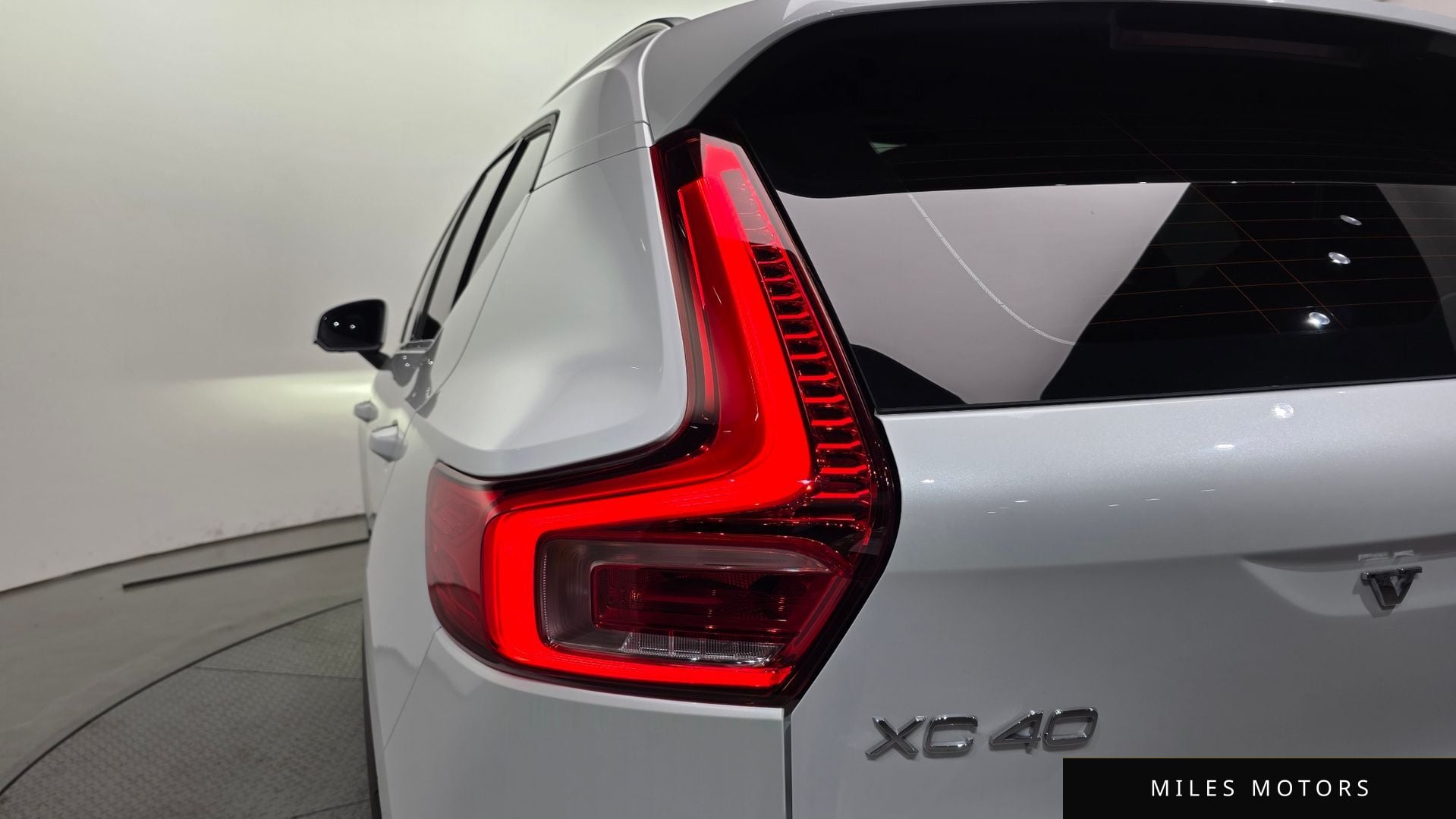 Volvo XC40 2023 — миниатюра 9