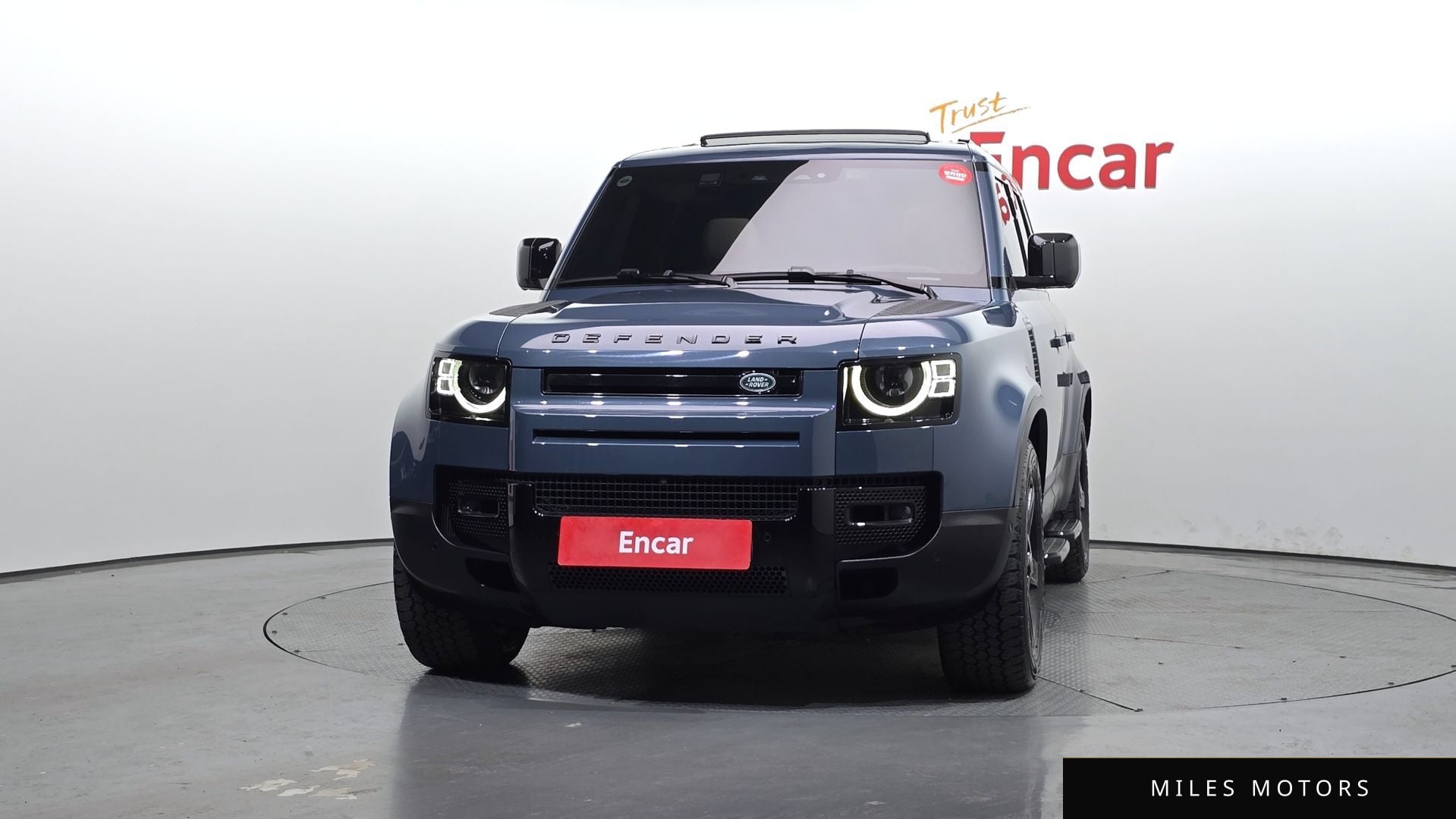 Land Rover Defender 2023 — миниатюра 3