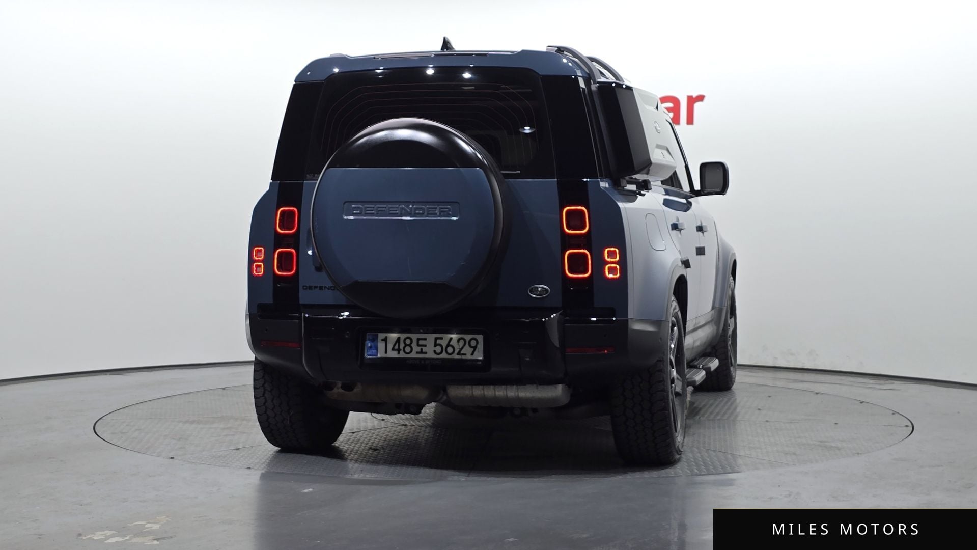 Land Rover Defender 2023 — миниатюра 4
