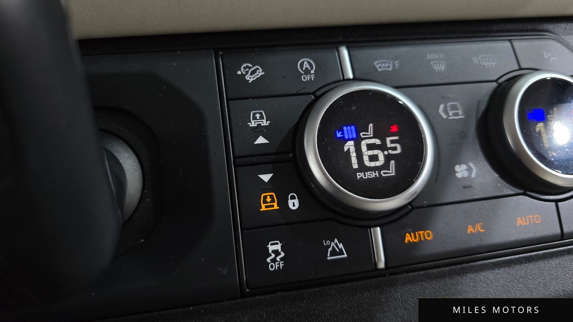 Land Rover Defender 2023 — миниатюра 18