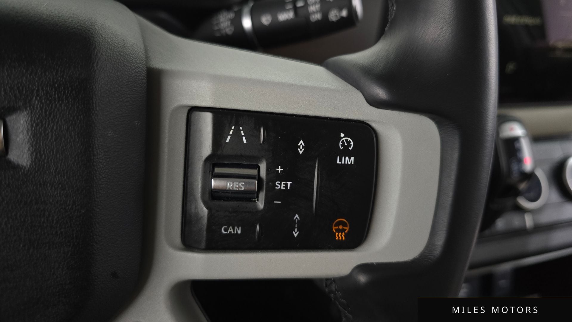 Land Rover Defender 2023 — миниатюра 24