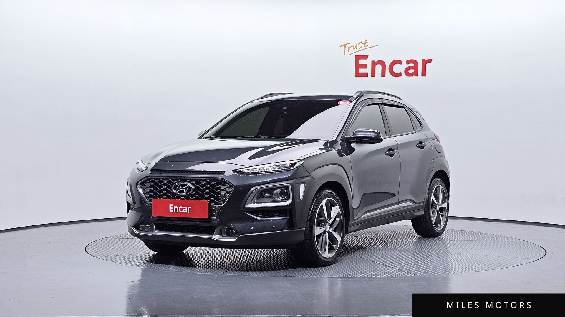 Hyundai Kona 2018 — фото 1 из 12
