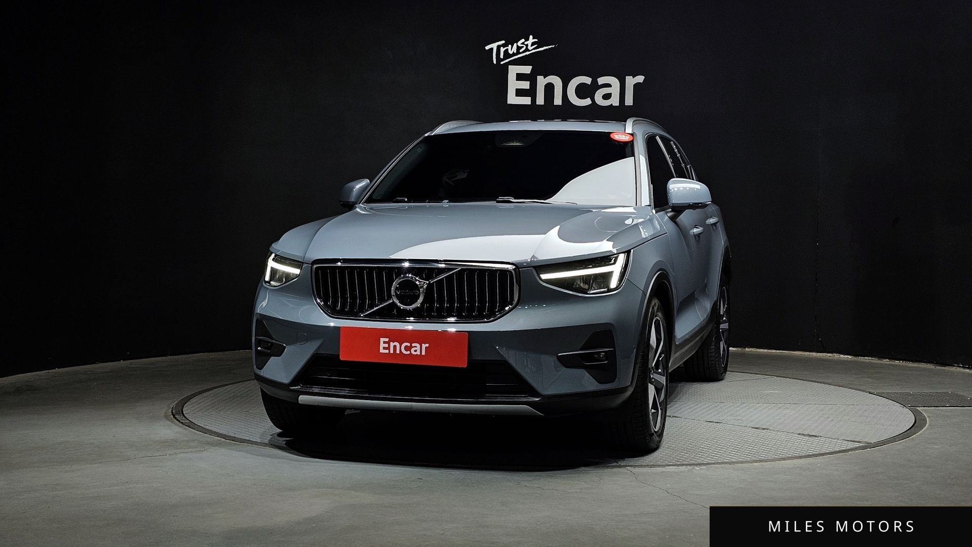 Volvo XC40 2023 — миниатюра 3