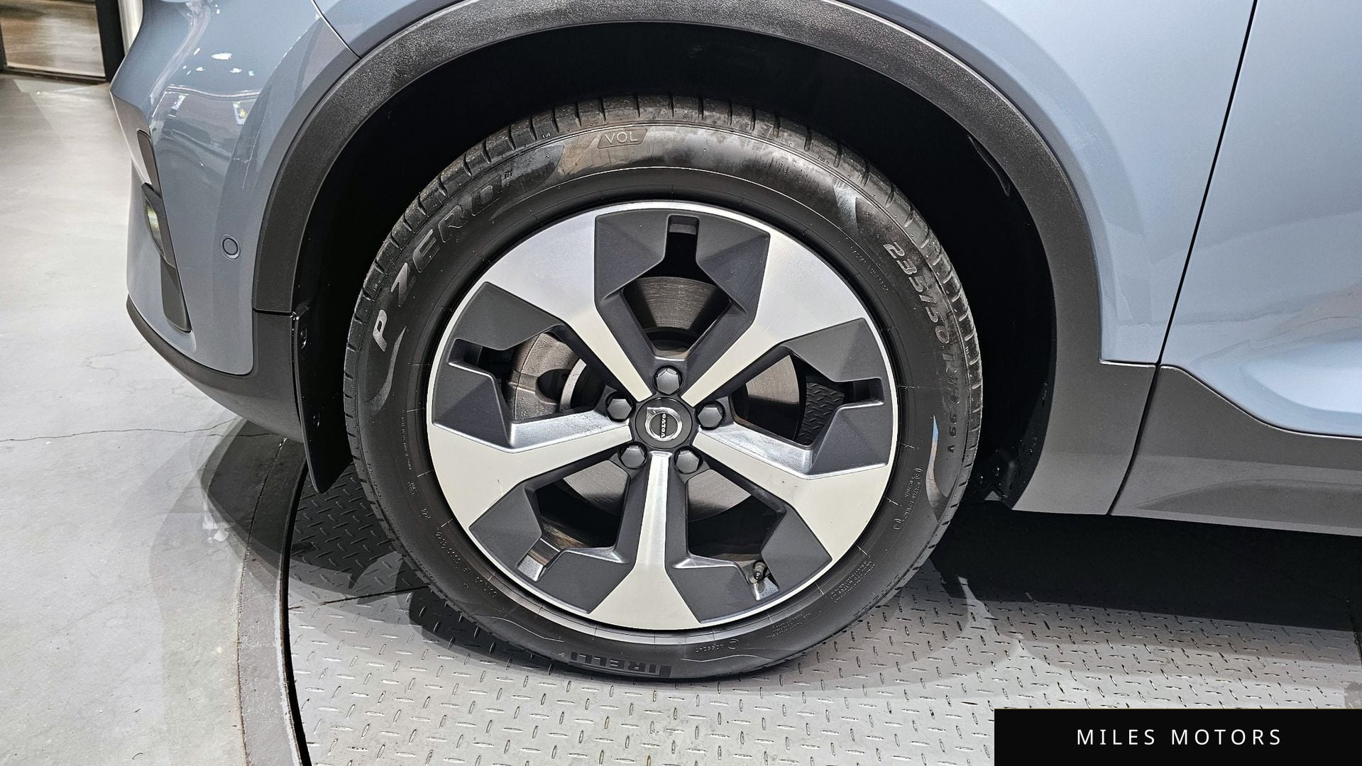 Volvo XC40 2023 — миниатюра 5