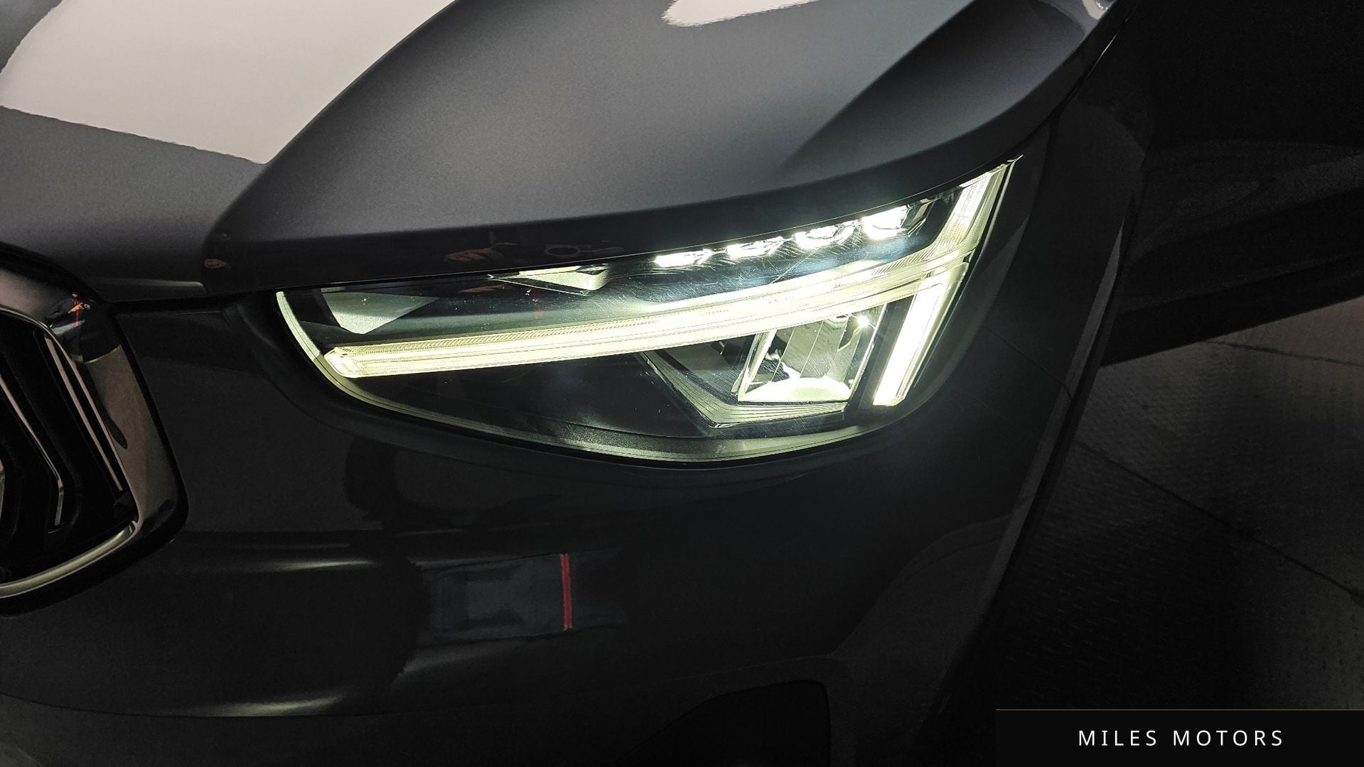 Volvo XC40 2023 — миниатюра 8
