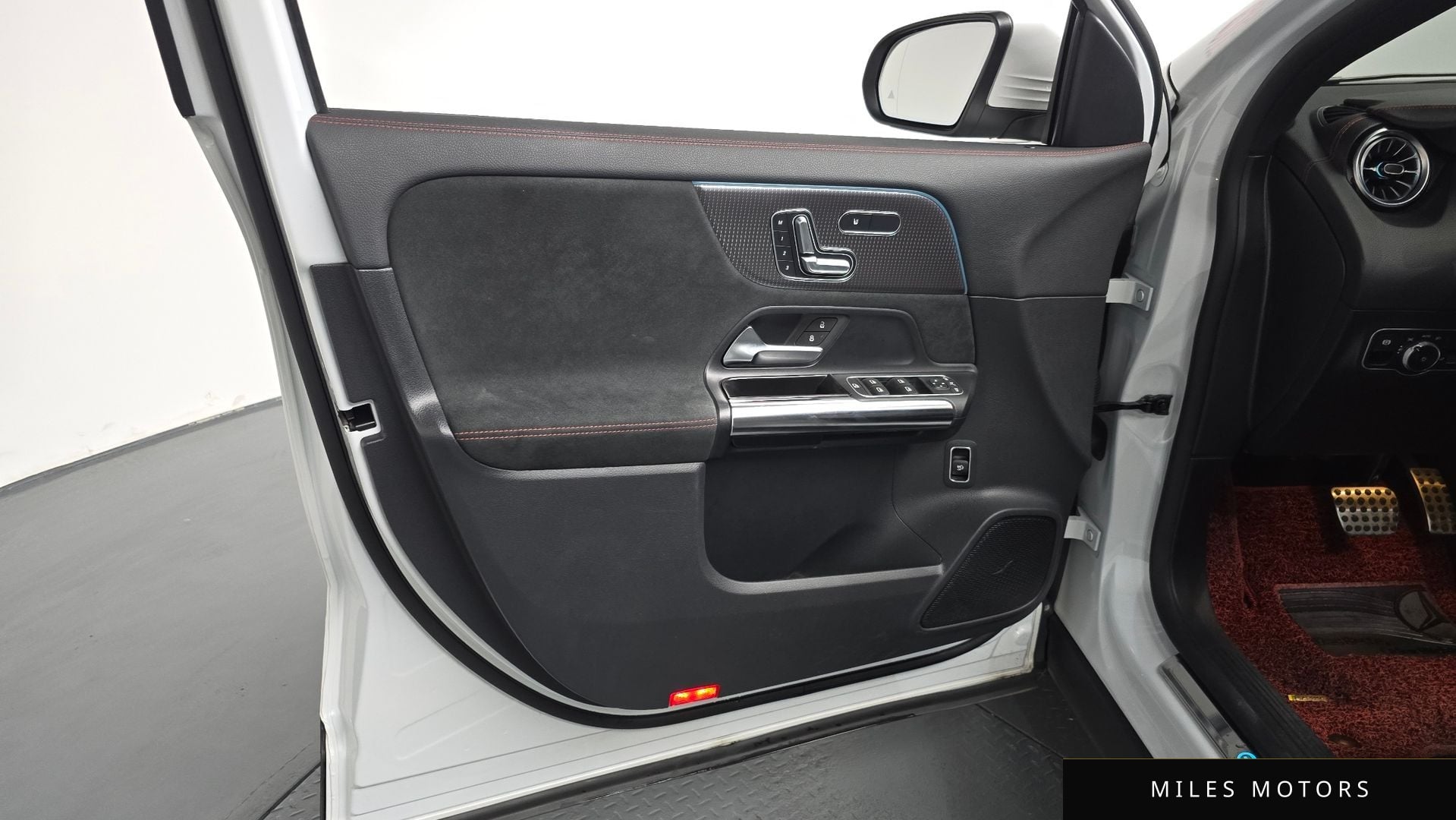 Mercedes-Benz EQA H243 2022 — миниатюра 13