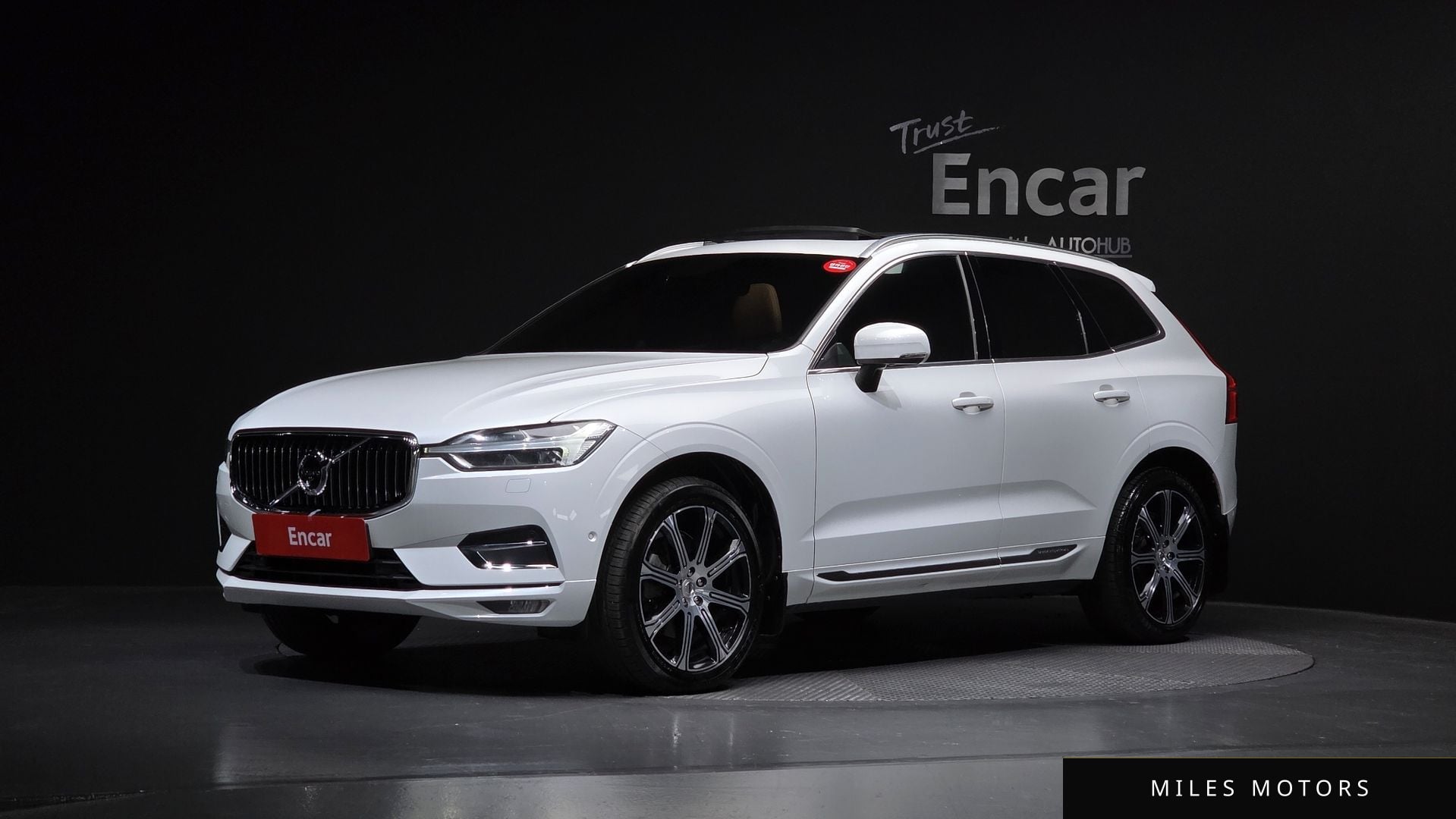 Volvo XC60 2018 — фото 1 из 12