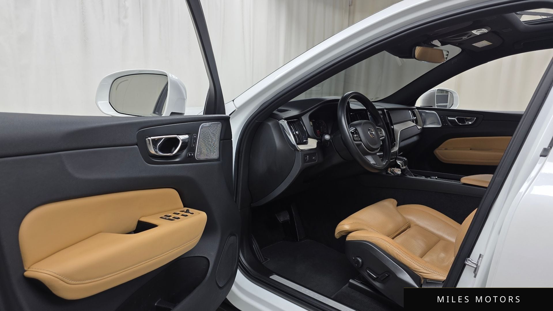 Volvo XC60 2018 — миниатюра 10