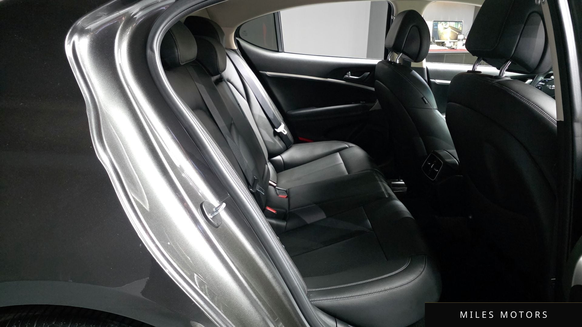 Genesis 뉴 G70 2022 — миниатюра 18