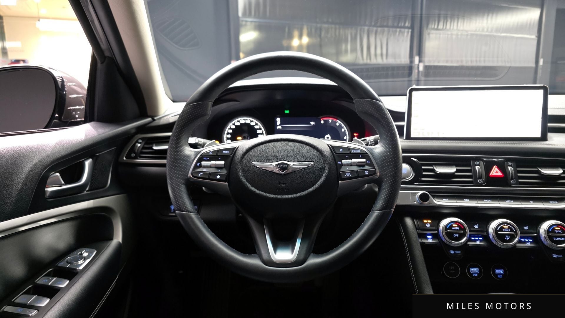 Genesis 뉴 G70 2022 — миниатюра 19