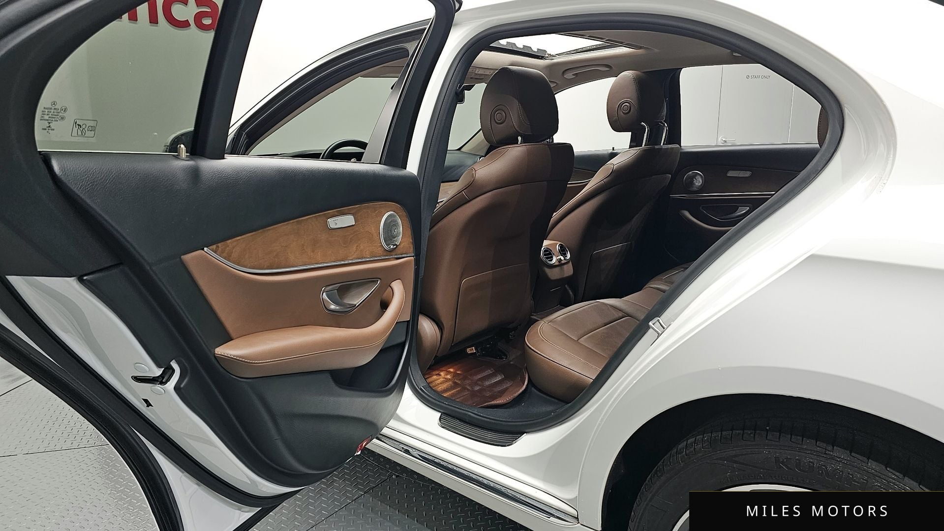 Mercedes-Benz E-Class W213 2018 — миниатюра 12