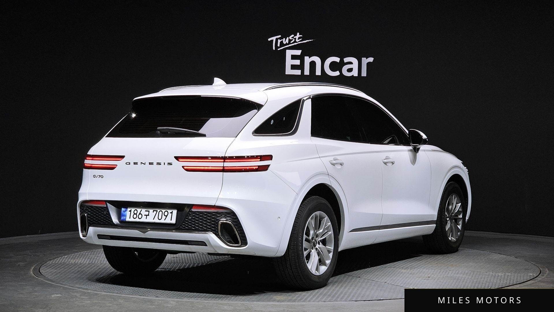 Genesis GV70 2022 — миниатюра 2