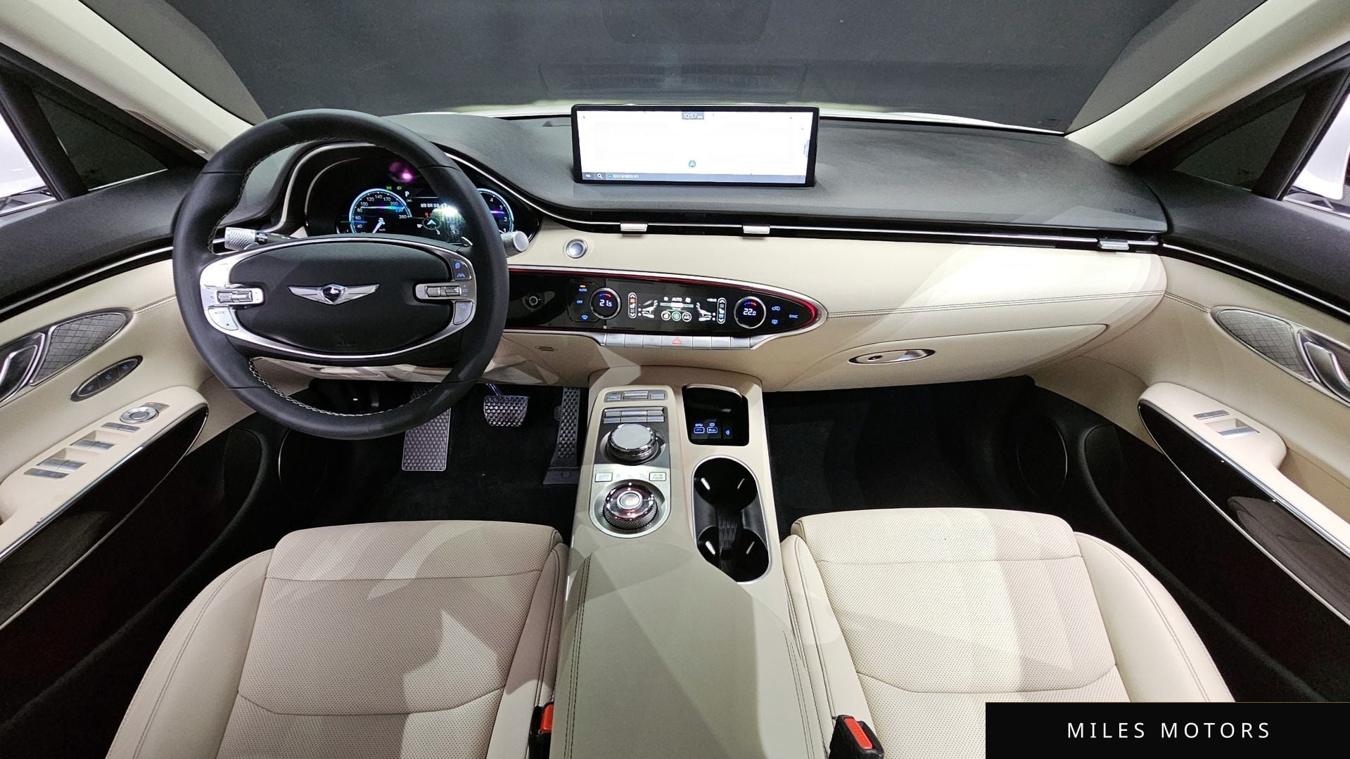 Genesis GV70 2022 — миниатюра 10
