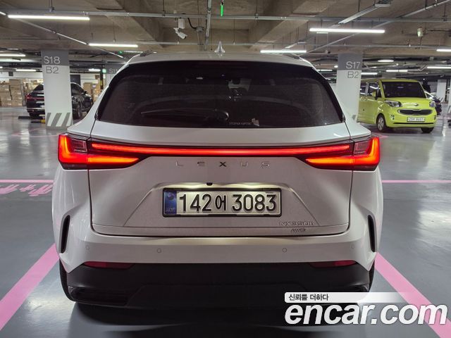 Лексус NX350h 2025 — миниатюра 4