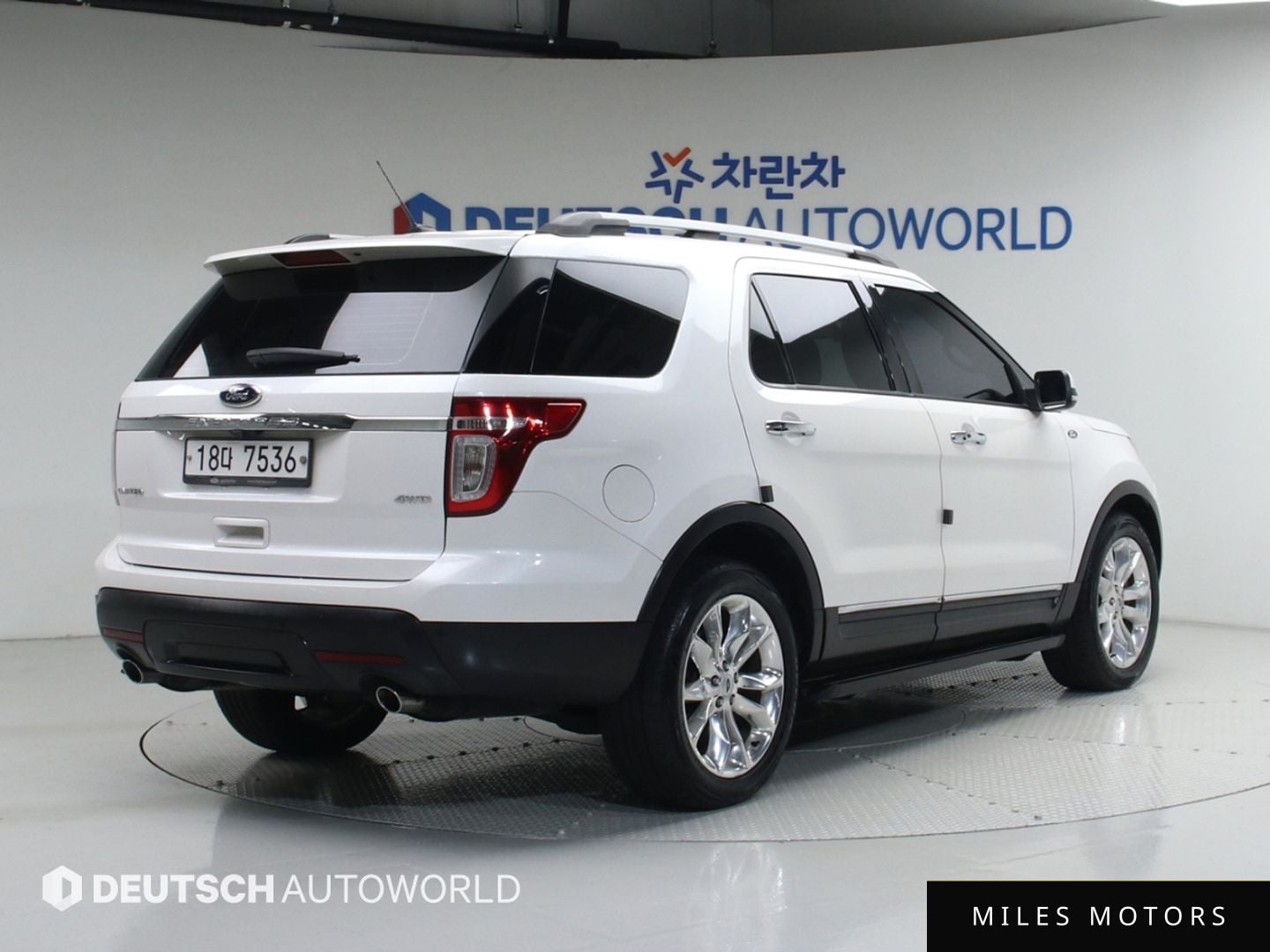 Ford Explorer 2013 — миниатюра 2