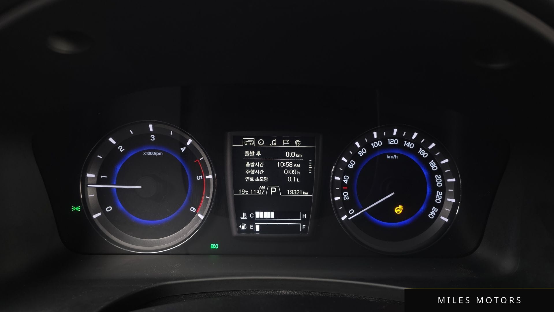 KG Mobility 렉스턴 스포츠 2021 — миниатюра 11