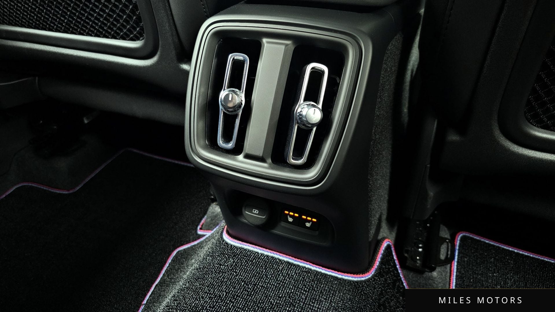 Volvo XC40 2025 — миниатюра 18