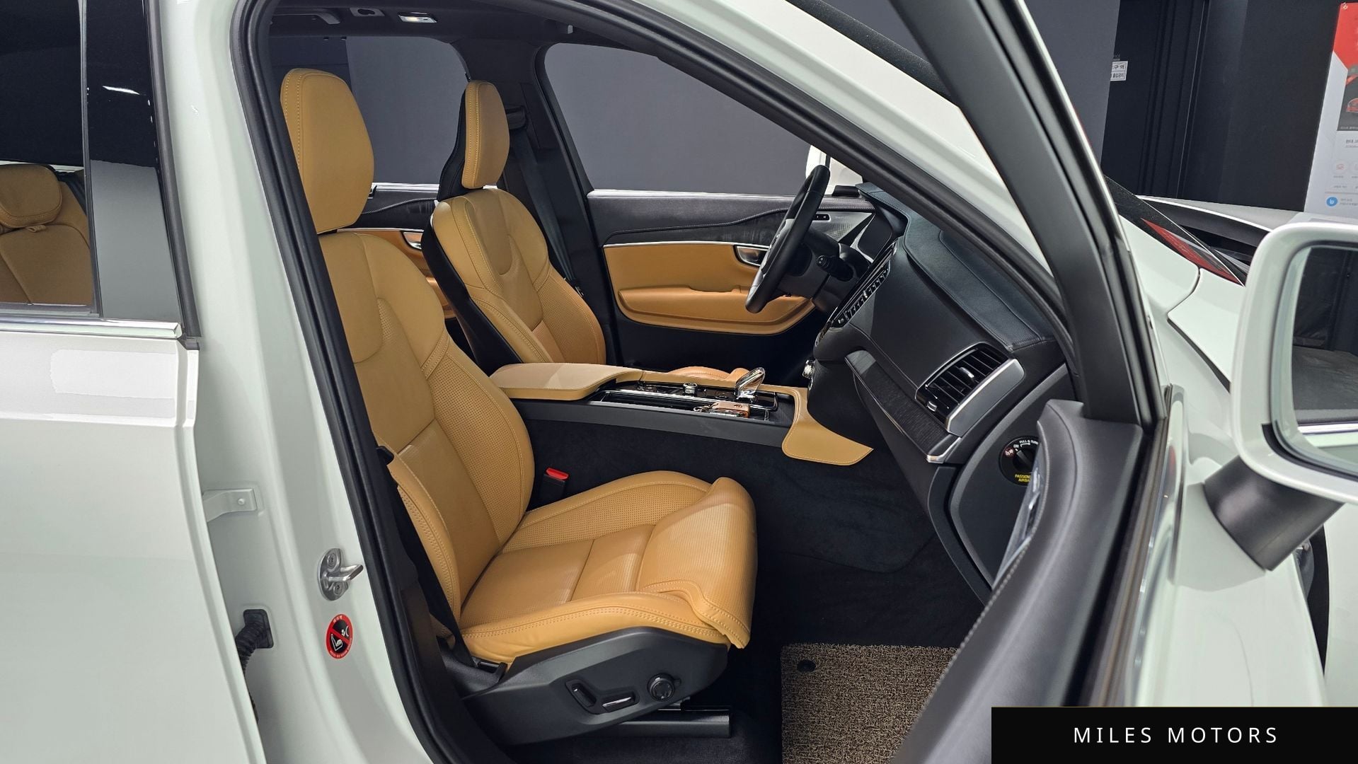 Volvo XC90 2024 — миниатюра 12