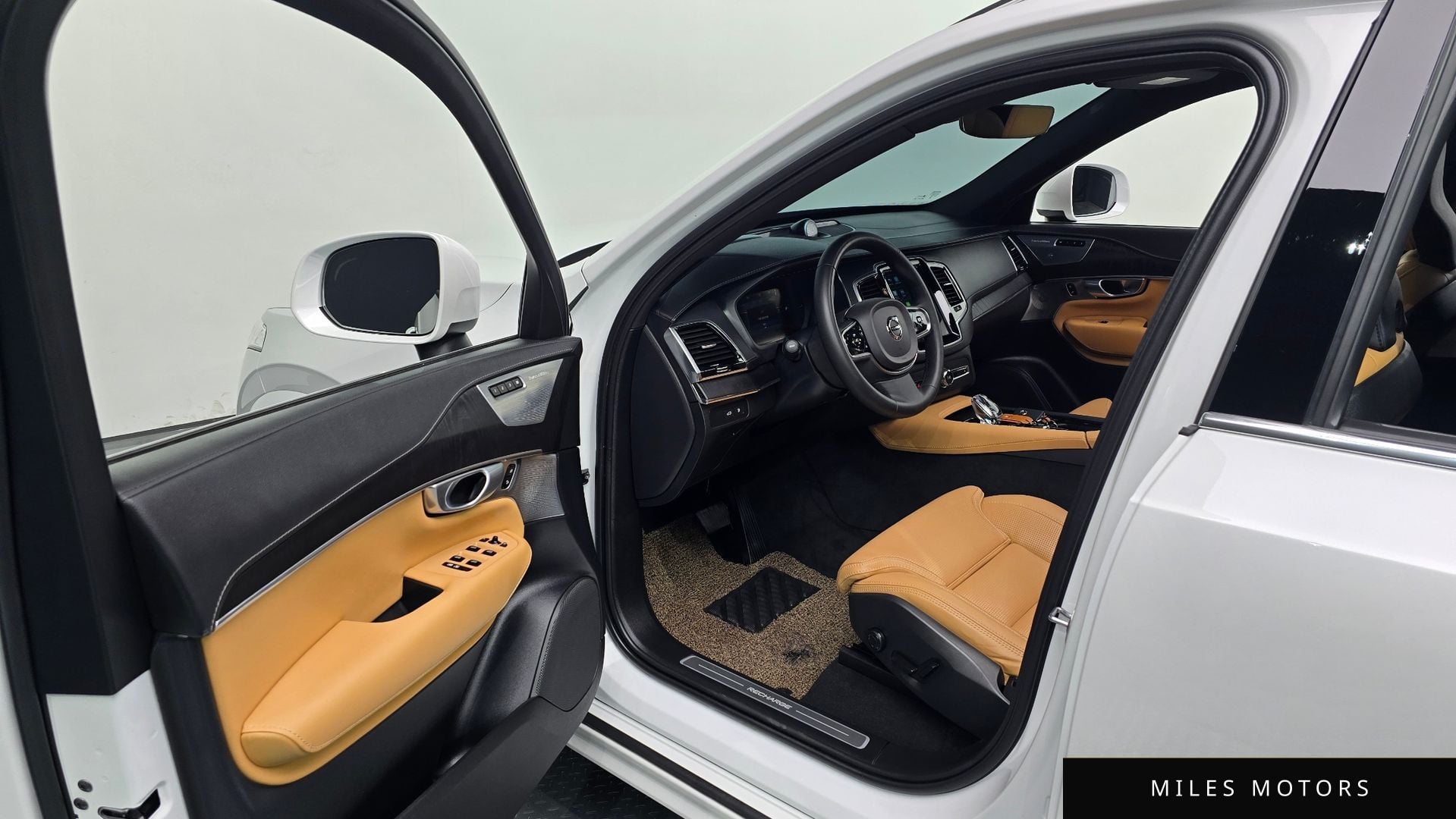 Volvo XC90 2024 — миниатюра 17