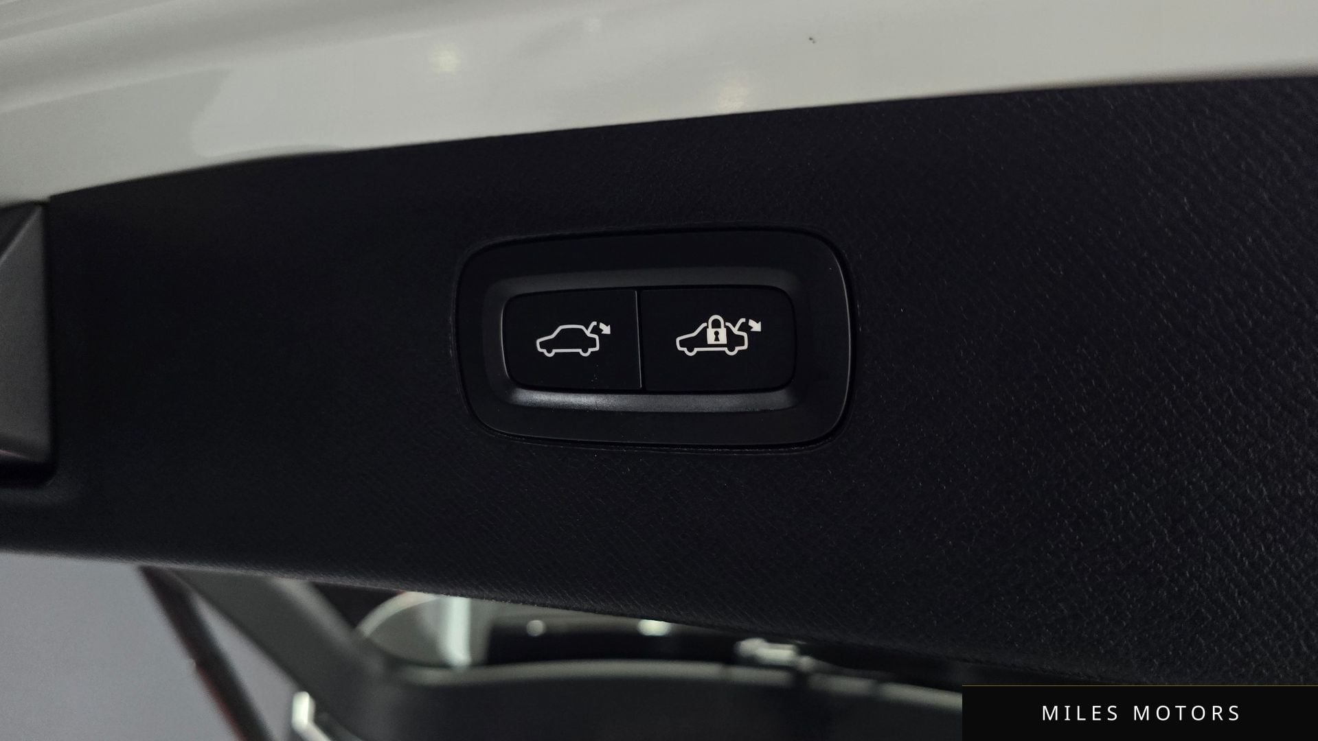 Volvo XC90 2024 — миниатюра 24