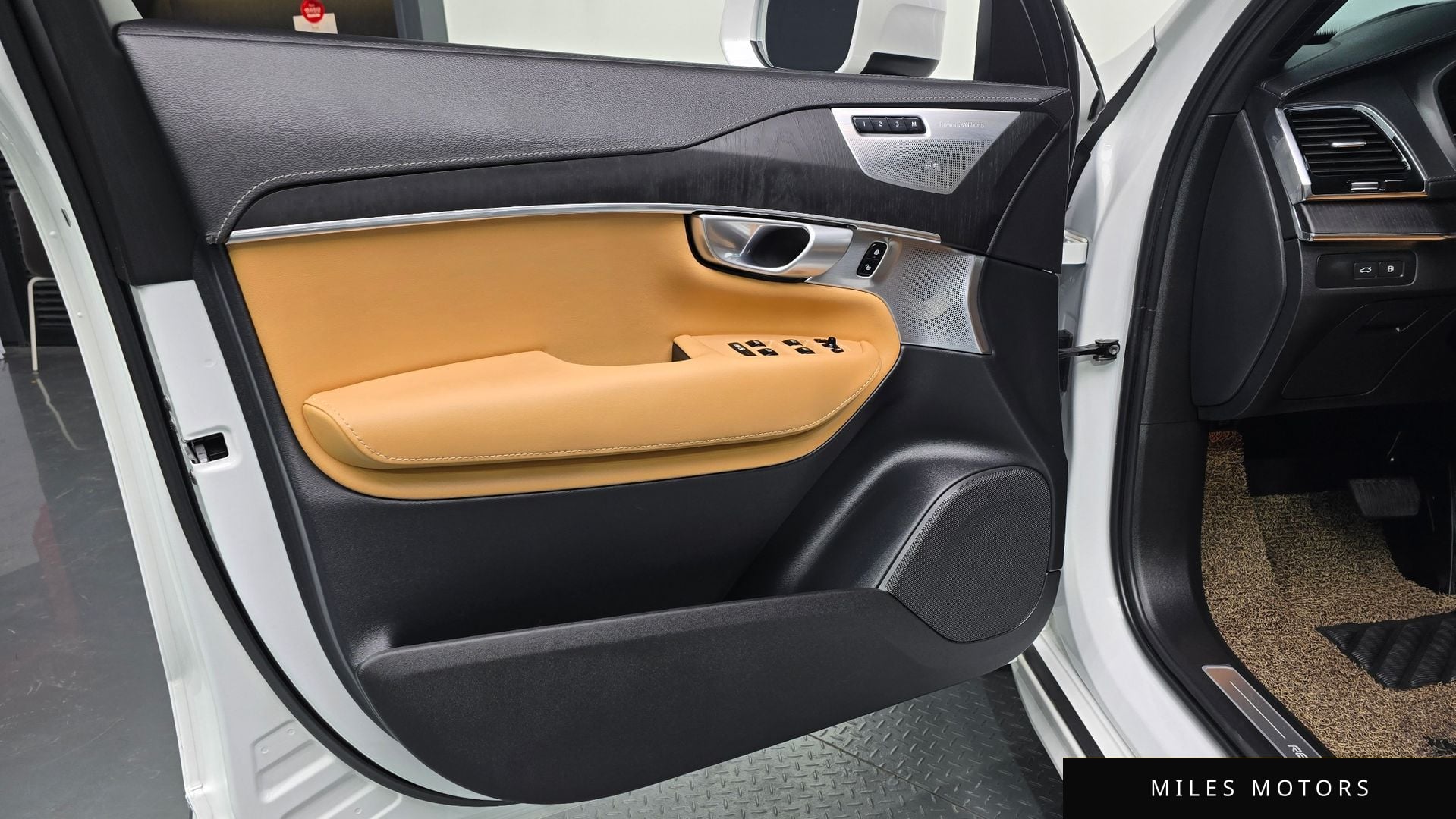 Volvo XC90 2024 — миниатюра 13