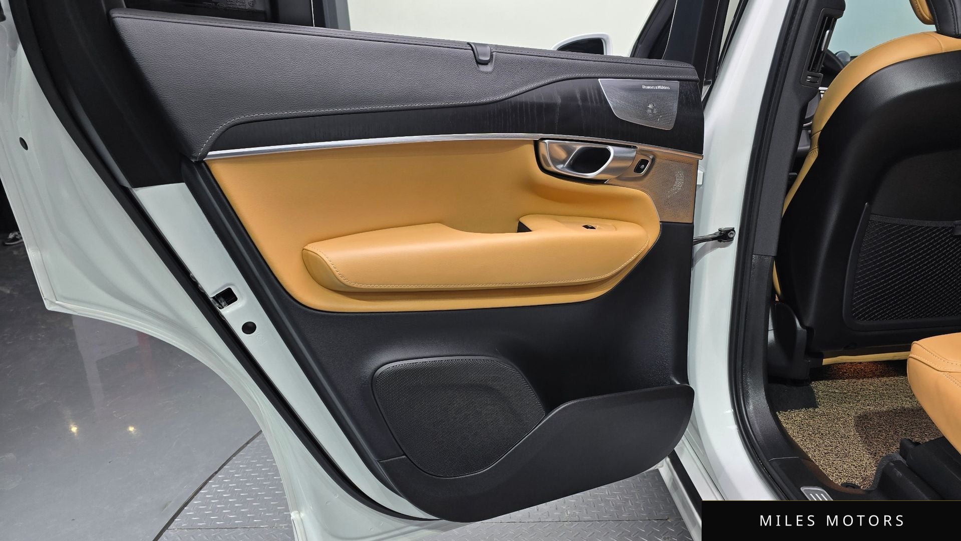 Volvo XC90 2024 — миниатюра 14