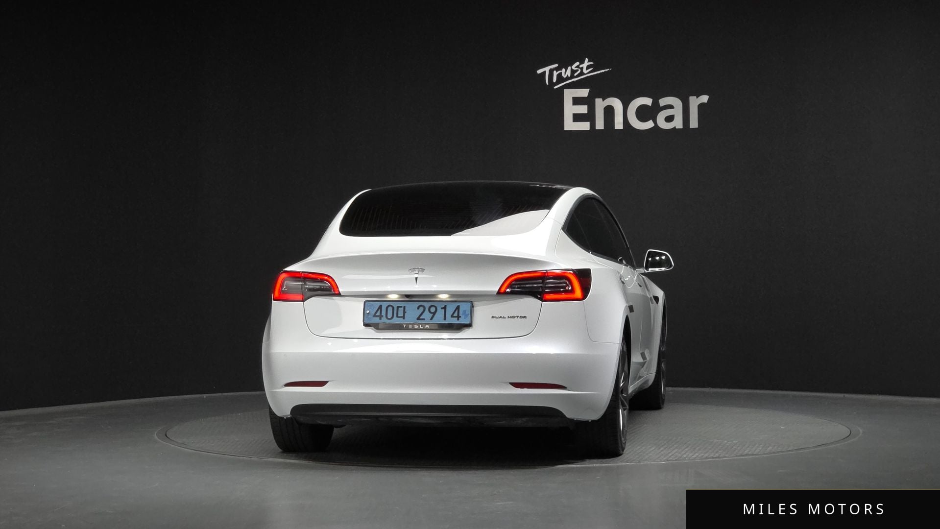 Tesla Model 3 2020 — миниатюра 4
