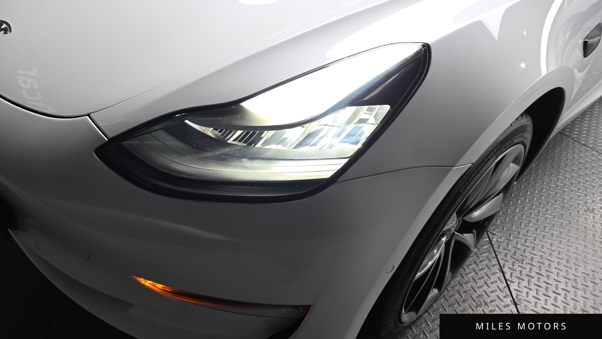 Tesla Model 3 2020 — миниатюра 8