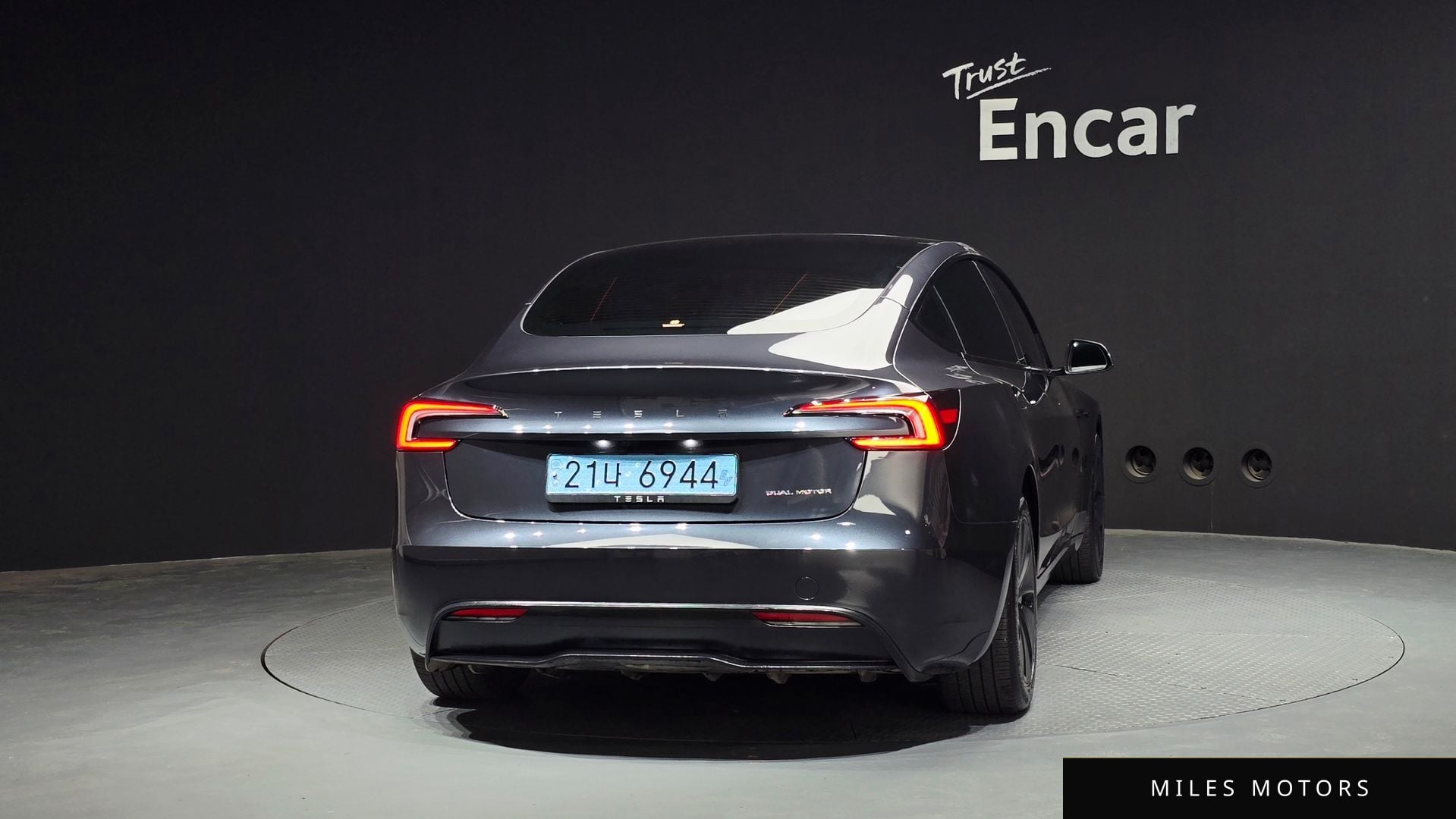 Tesla 모델 3 2024 — миниатюра 4