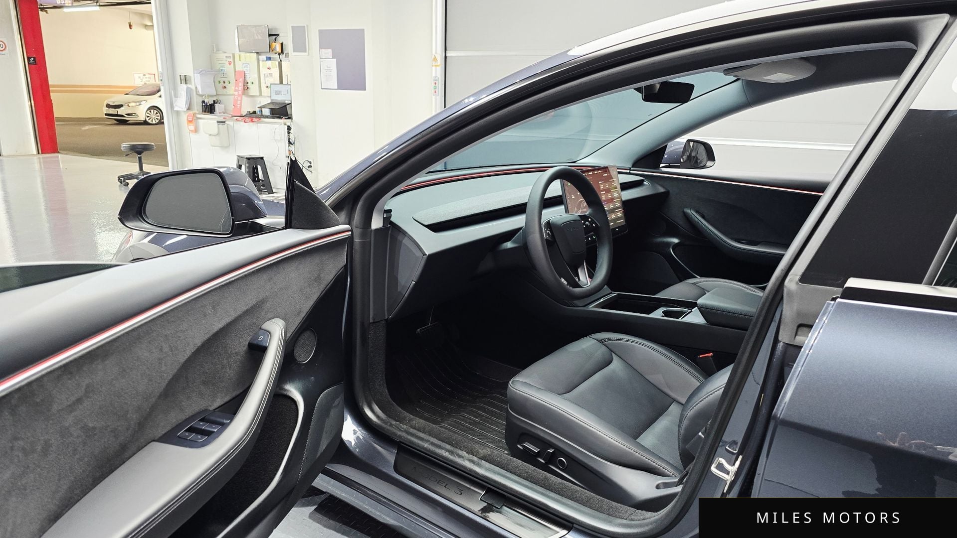 Tesla 모델 3 2024 — миниатюра 13