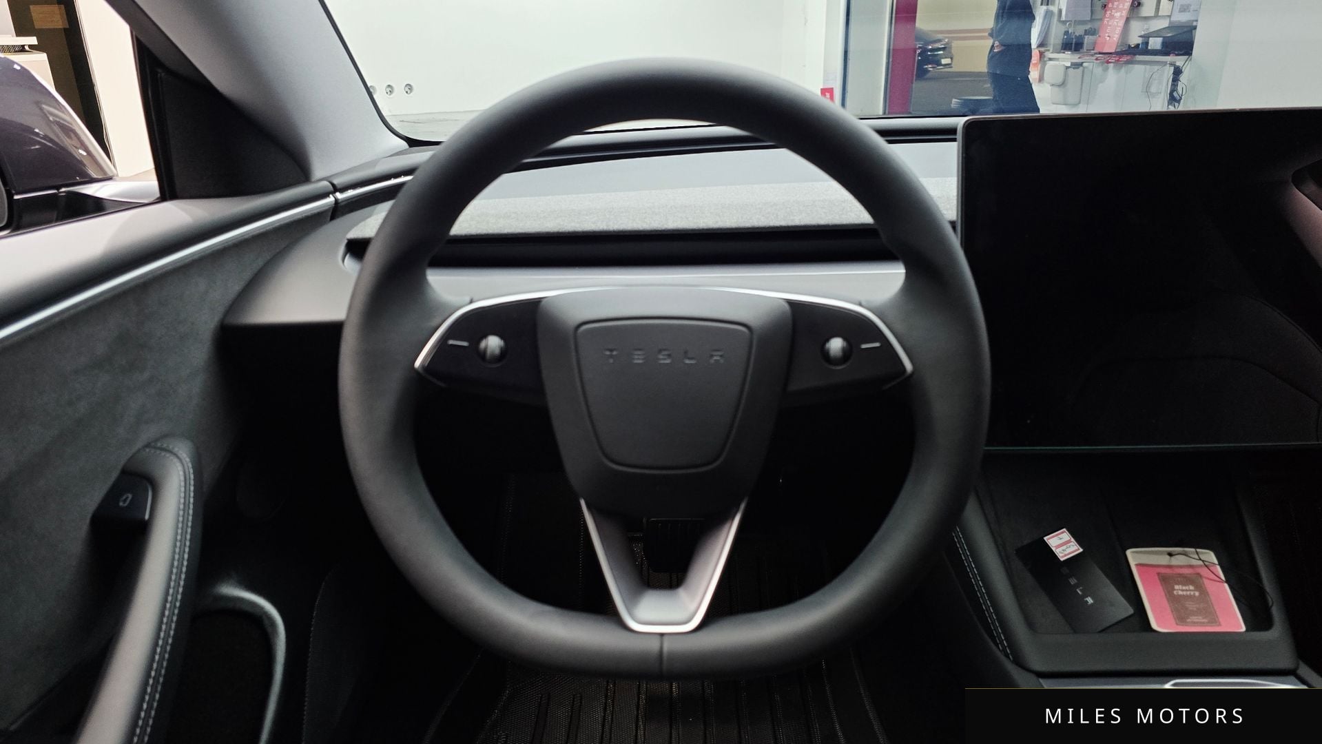Tesla 모델 3 2024 — миниатюра 19