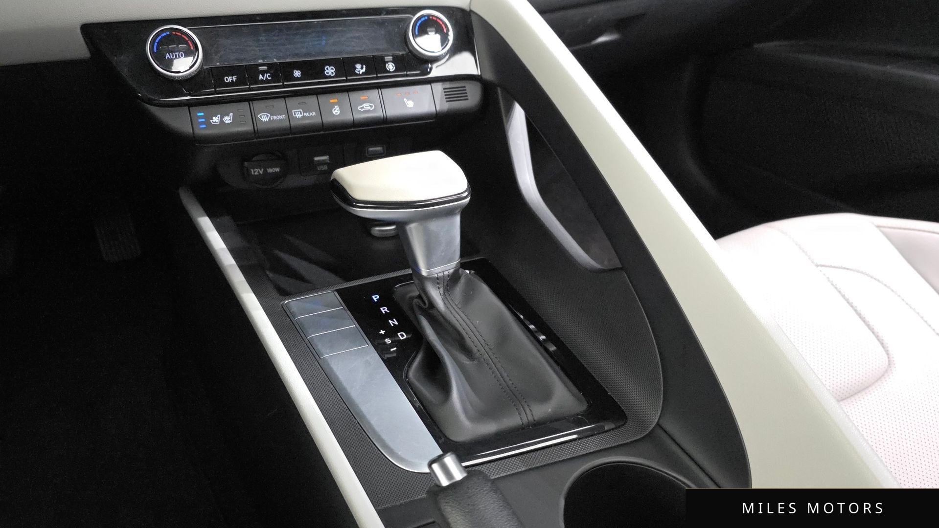 Hyundai AVANTE 2021 — миниатюра 12