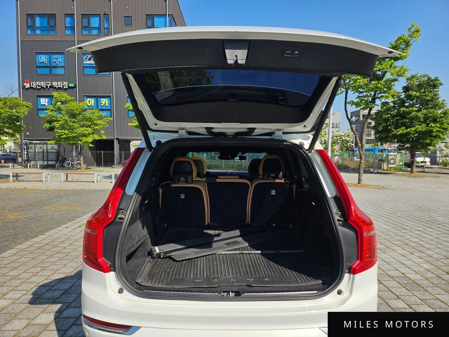 Volvo XC90 2018 — миниатюра 8