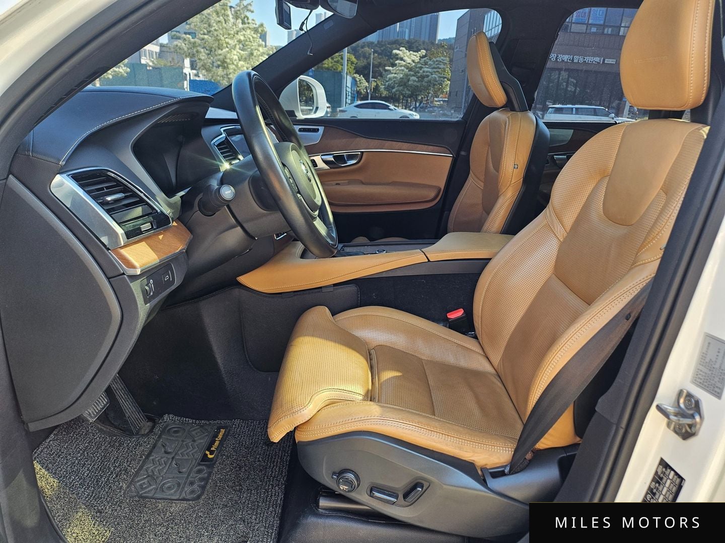 Volvo XC90 2018 — миниатюра 11