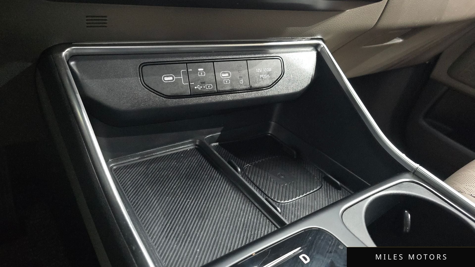 Kia Canival 2024 — миниатюра 31